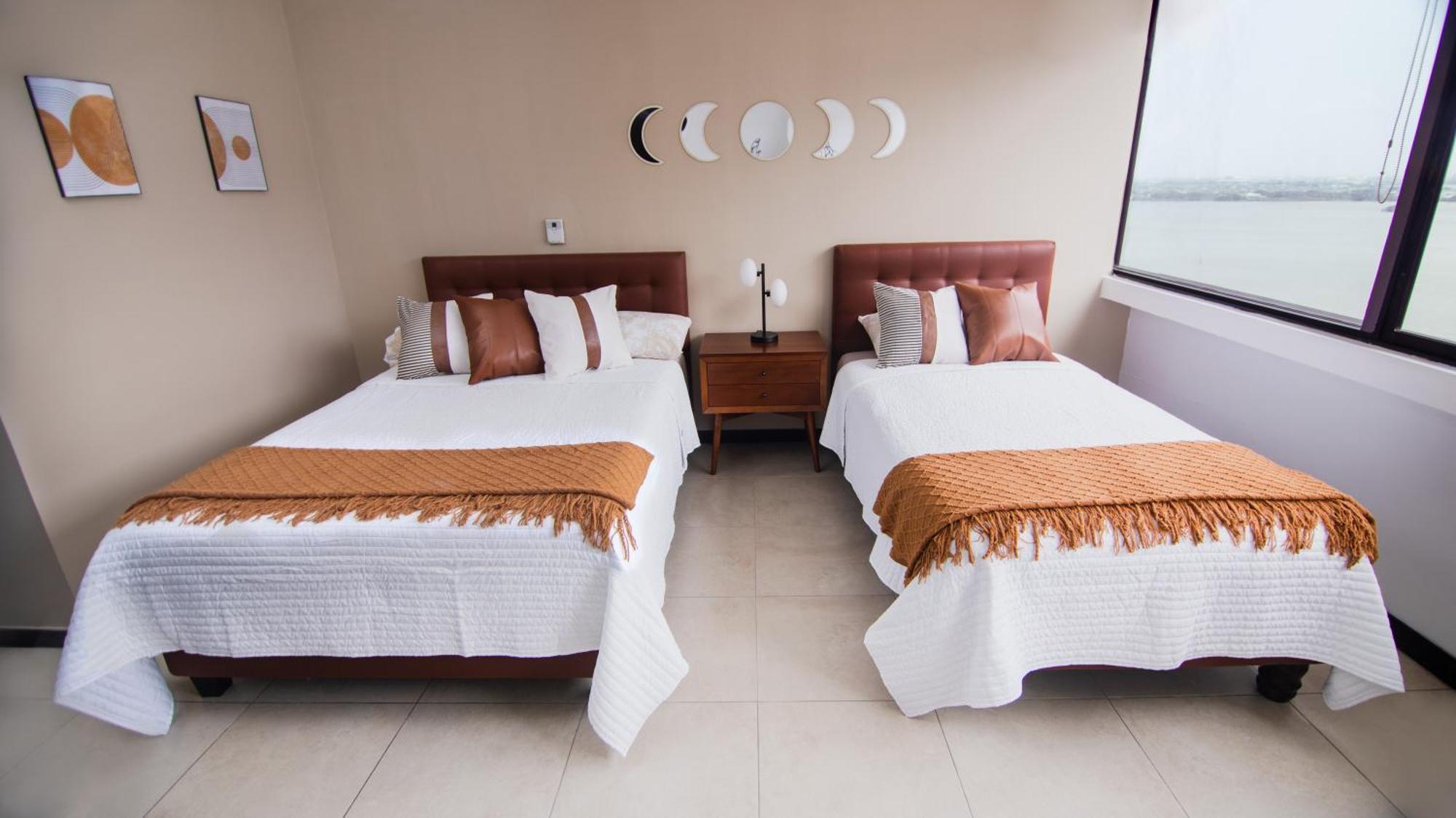 Puerto Santa Ana Luxury Suites Гуаякиль Экстерьер фото