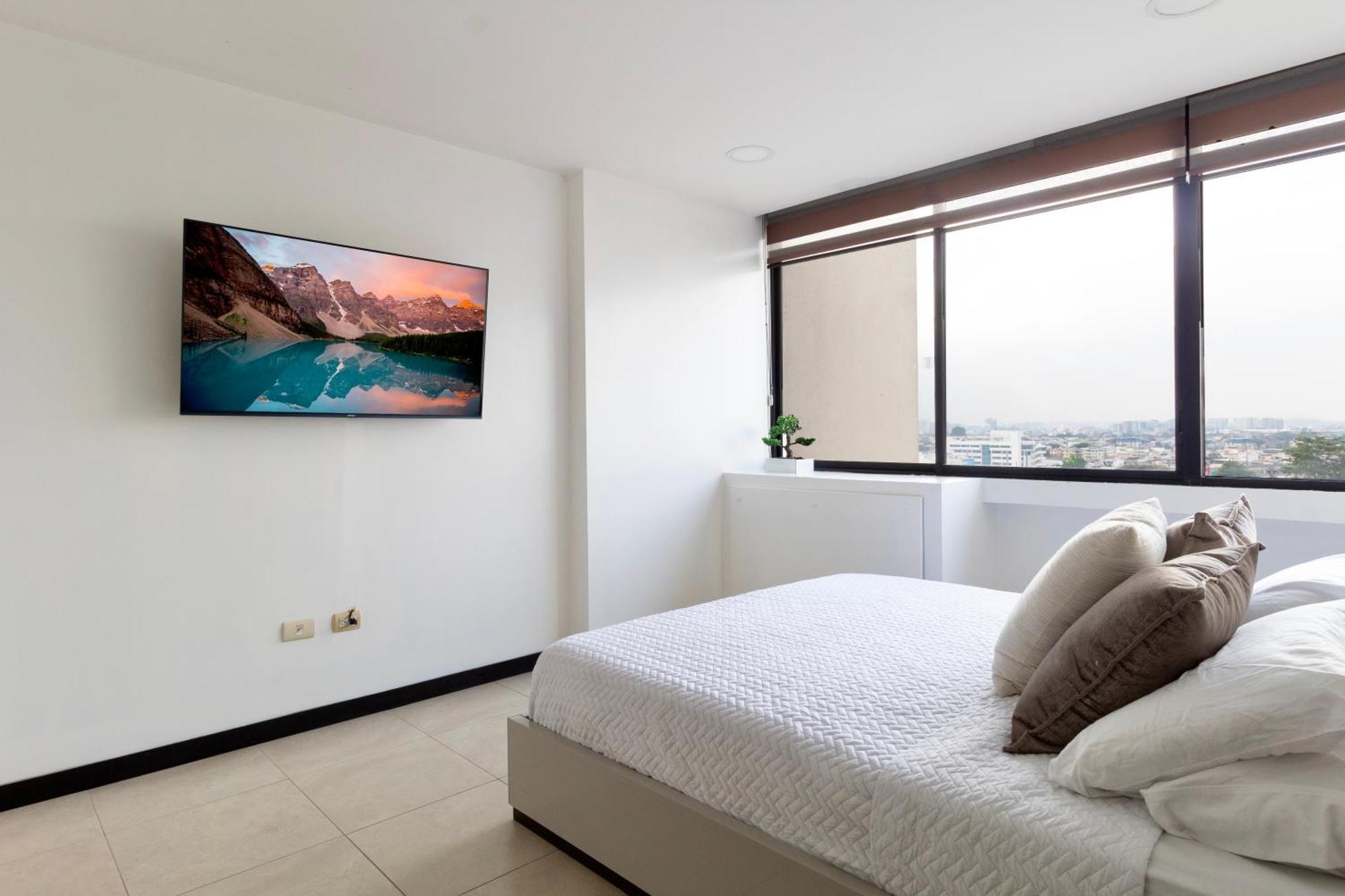 Puerto Santa Ana Luxury Suites Гуаякиль Экстерьер фото