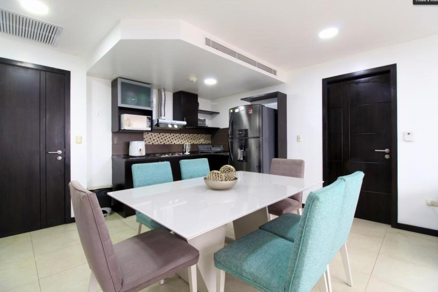 Puerto Santa Ana Luxury Suites Гуаякиль Экстерьер фото